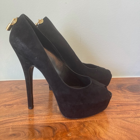 Authentic suede Louis Vuitton platform heals. - Picture 1 of 5